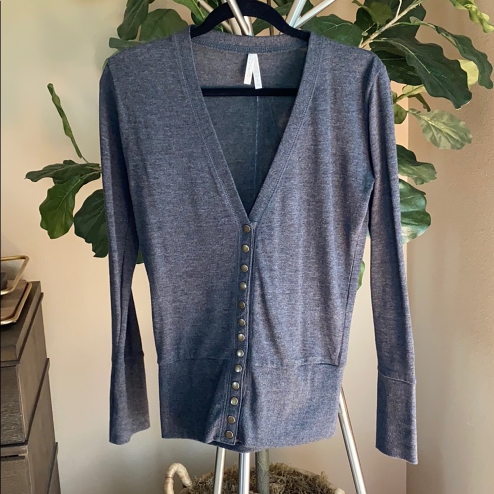 Gray snap button Cardigan